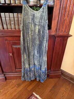 Beyond capri. Blue and Gray Printed Maxi dress
